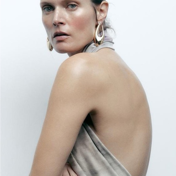 🆕 U large drop earrings - Picture 8 of 12